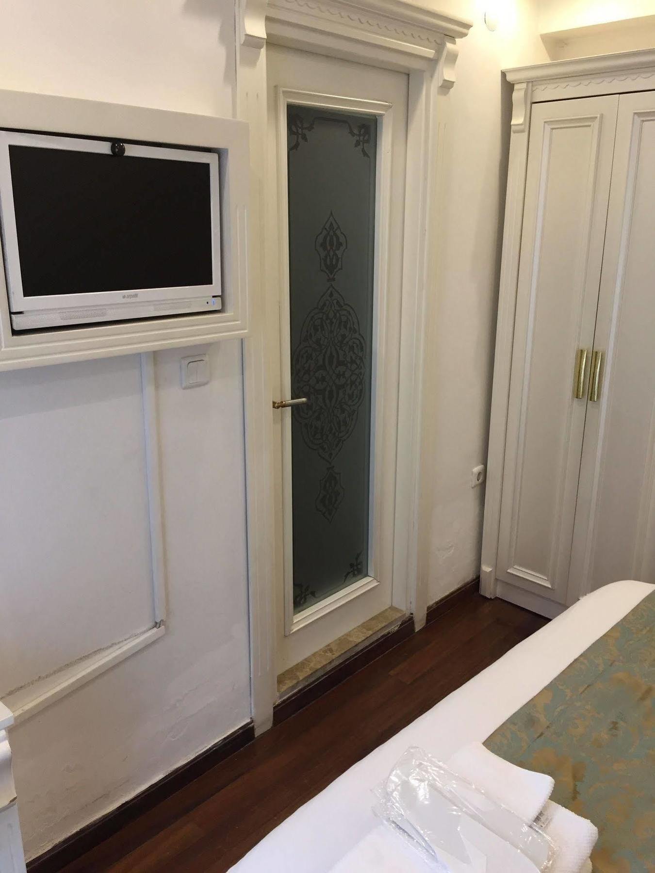 La Petite Maison Hotel Istanbul Exterior foto